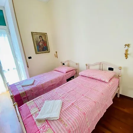 Garibaldi Super Rooms Bed & Breakfast *
