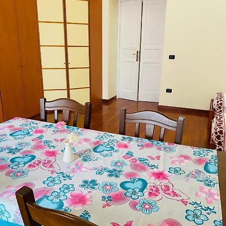 Garibaldi Super Rooms
