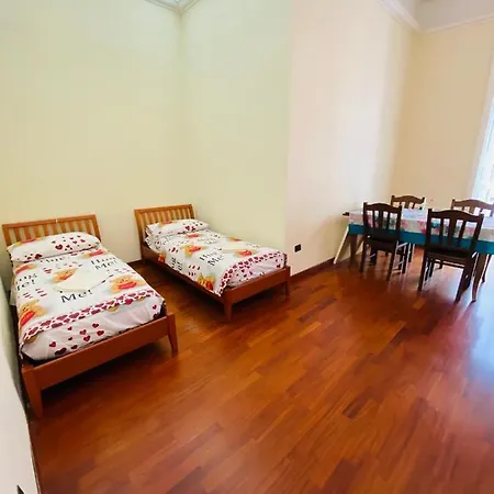 Garibaldi Super Rooms Bed & Breakfast