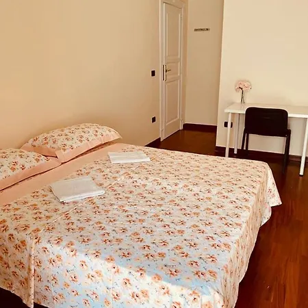 Garibaldi Super Rooms Alojamento de Acomodação e Pequeno-almoço *